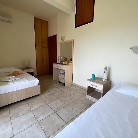 Meresi - Town Center 3* Λιμένας